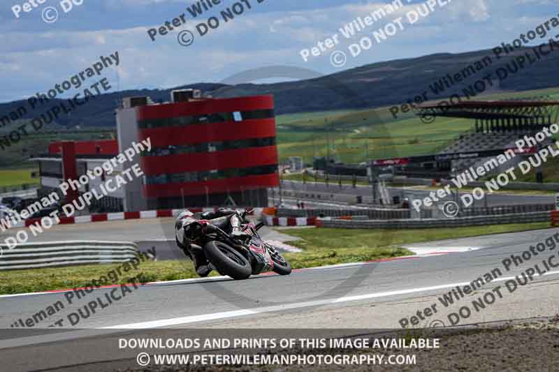 cadwell no limits trackday;cadwell park;cadwell park photographs;cadwell trackday photographs;enduro digital images;event digital images;eventdigitalimages;navarra;no limits trackdays;peter wileman photography;racing digital images;trackday digital images;trackday photos